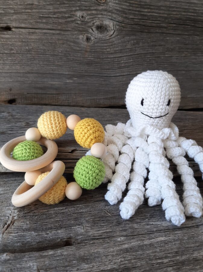 LaLu komplekts mazuļiem " Astoņkājītis".  Rotaļlieta mazulim ar maigas skaņas zvārgulīti un graužamriņķis. Zobgrauzis. 
