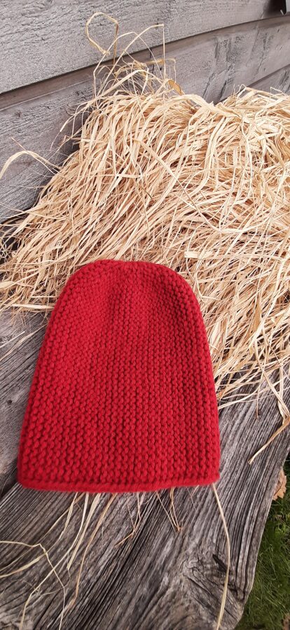 Skaisti sarkana Lalu cepure vīriešu, sieviešu, jauniešu - silta, mīksta, kvalitatīva, patīkama. Cepures visai ģimenei! 