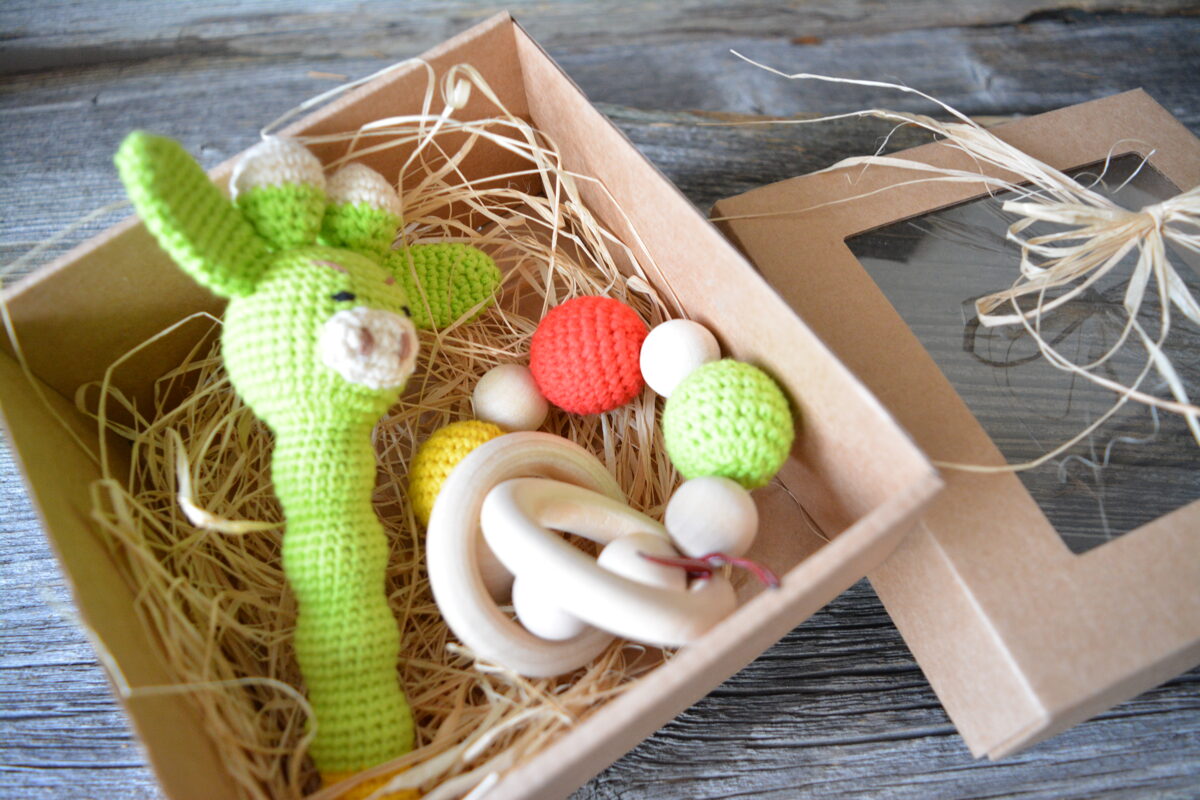 LaLu dāvanu komplekts mazuļiem "Žirafīte garkaklīte".  Grabuļi, zobgrauži, rotaļlietas bērniem.