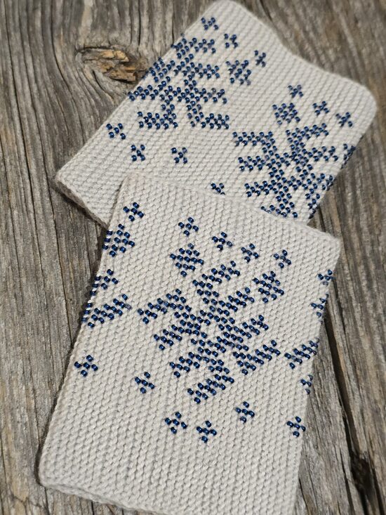 Adīti mauči, pulsa sildītāji jeb dūrgaļi dažādās krāsās un rakstos - eleganti, unikāli, praktiski.