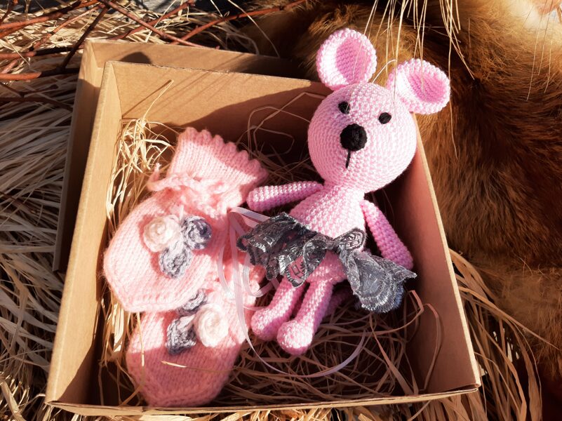 Pasūtījums meitenītei.