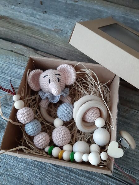 Grabuļīšu komplekts jaundzimušajam "Laimīgais zīlonītis". Pirmās mazuļa rotaļlietas. Dabīgas. Graužamas. 