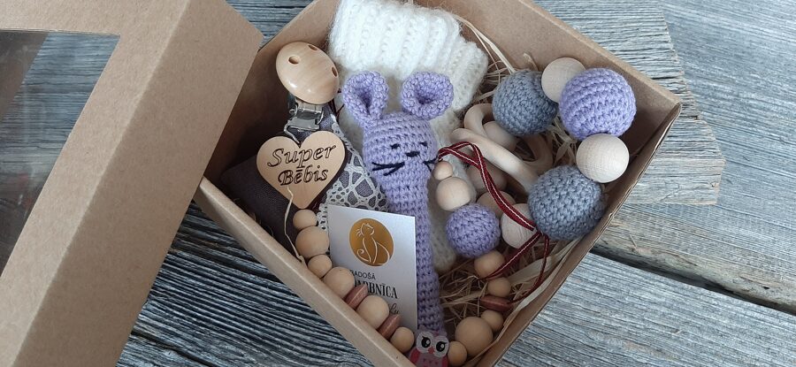 Iesvētību  komplektiņš mazulim.