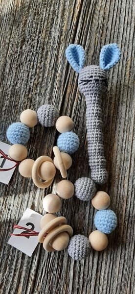 Graužamriņķītis un grabulītis "Pelīte". Gaiši zils ar pelēku.  Prieks un rotaļas mazulim. Pirmās rotaļlietas.