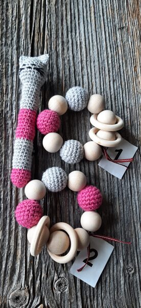 Graužamriņķis un grabulis "Kaķis".  Blush un pelēks. Prieks un rotaļas mazulim. Pirmā rotaļlieta.