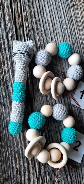 Graužamriņķis un grabulis "Kaķis".  Tirkīzs un pelēks. Prieks un rotaļas mazulim. Pirmā rotaļlieta.