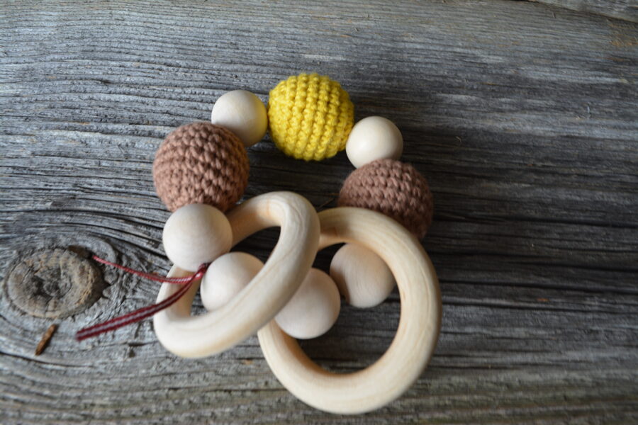 LaLu grabulis graužamriņķis mazuļiem brūns ar dzeltenu  